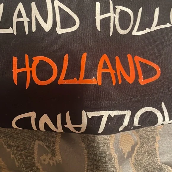 Robin Ruth Tote - Picture 2 of 6